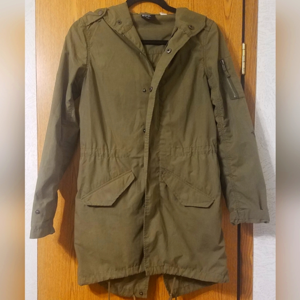 BDG Windbreaker Size Small Army Green